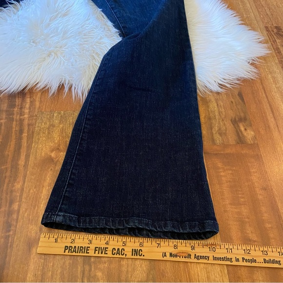 CAbi Flared Trouser Jeans 5691r - Picture 12 of 14